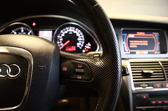 Audi Q7 20 of 30