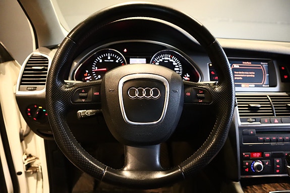 Audi Q7 18 of 30