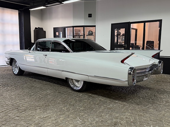 Cadillac Deville 12 of 30