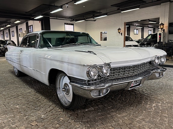 Cadillac Deville 16 of 30
