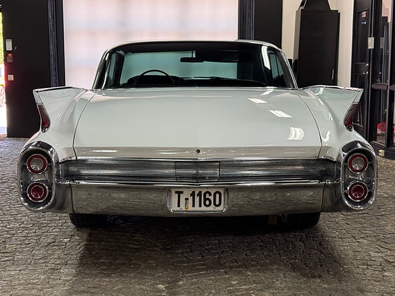 Cadillac Deville 14 of 30