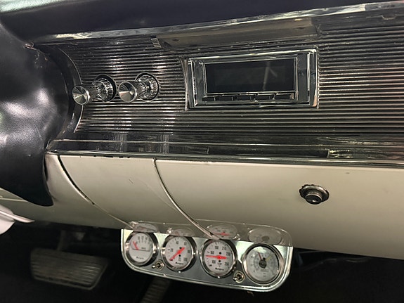 Cadillac Deville 24 of 30