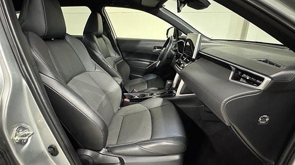 Toyota Corolla Cross 12 of 28