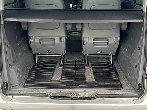 Mercedes-Benz Viano 14 of 30
