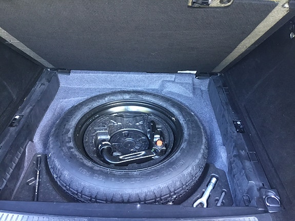 Mercedes-Benz ML320 16 of 26