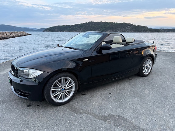 BMW 118i 3 of 5