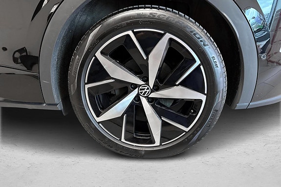 Volkswagen ID.4 GTX 19 of 25