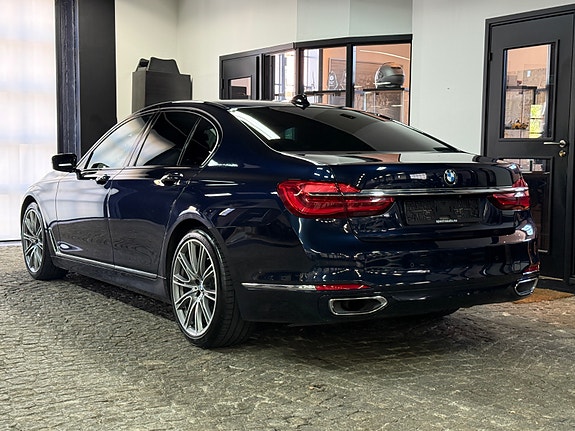 BMW 3 of 5