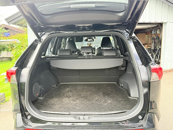 Toyota RAV4 5 of 5