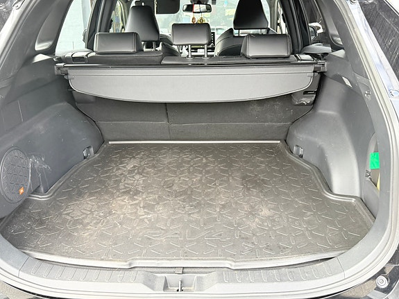 Toyota RAV4 4 of 5