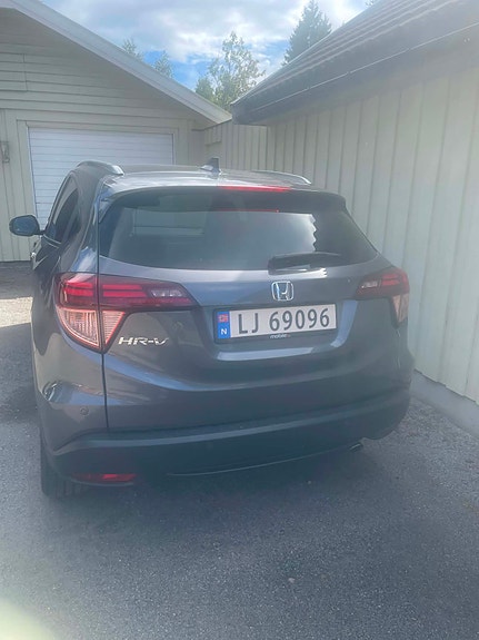 Honda HR-V 2 of 5