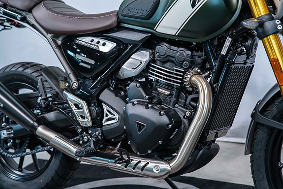 Triumph Scrambler 400X med eksosanlegg og kort brakett for kun 3000 kroner ferdig montert! 5 of 5