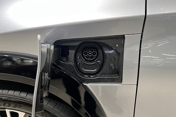 Lexus RZ450e 9 of 22
