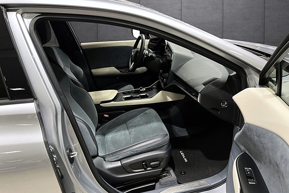 Lexus RZ450e 15 of 22