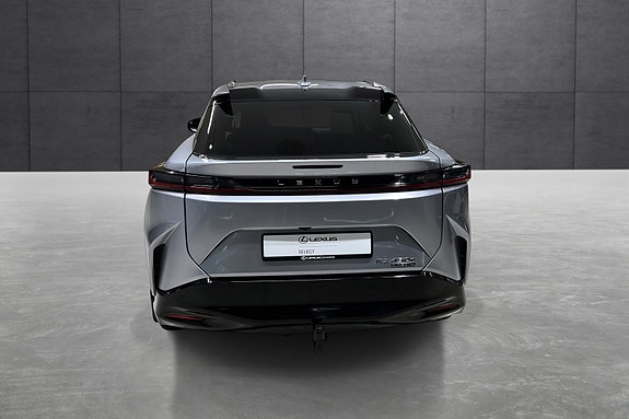 Lexus RZ450e 4 of 5