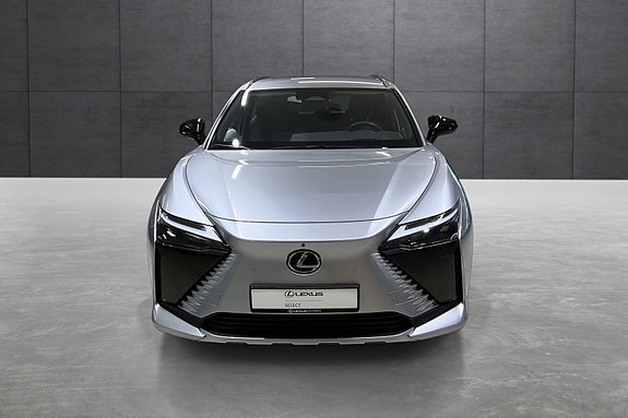 Lexus RZ450e 8 of 22