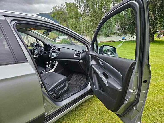 Suzuki SX4 S-Cross 6 of 7
