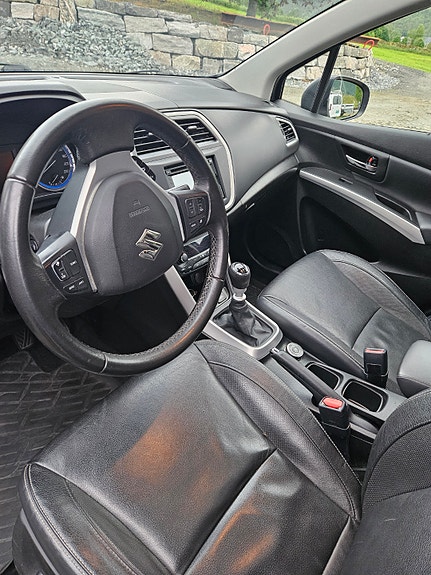 Suzuki SX4 S-Cross 7 of 7