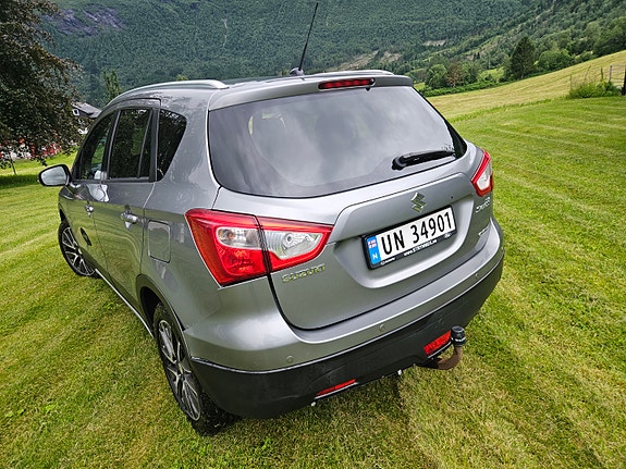 Suzuki SX4 S-Cross 4 of 7