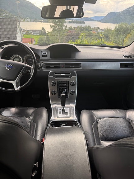 Volvo XC70 13 of 20