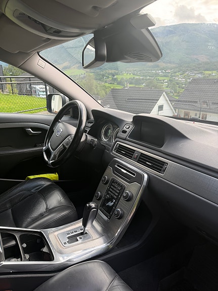 Volvo XC70 9 of 20
