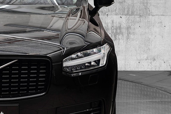 Volvo XC90 5 of 5