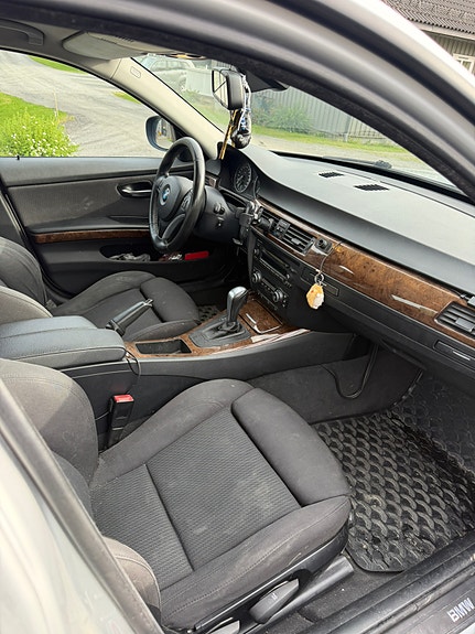 BMW 320d 5 of 5
