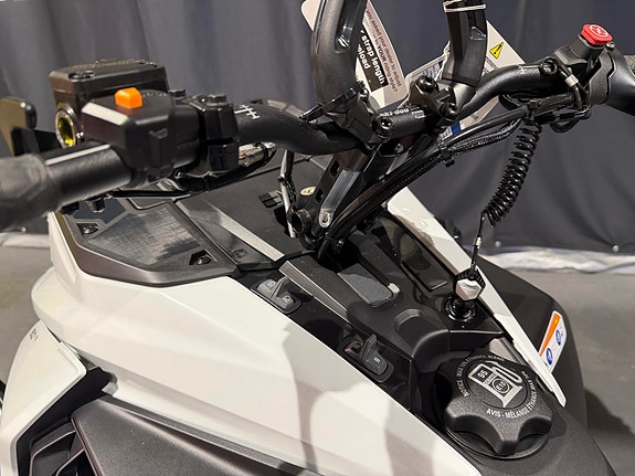 Ski-doo Summit Adrenaline 146 850 E-TEC *tMotionX/LED-lys/KYB++* 14 of 19