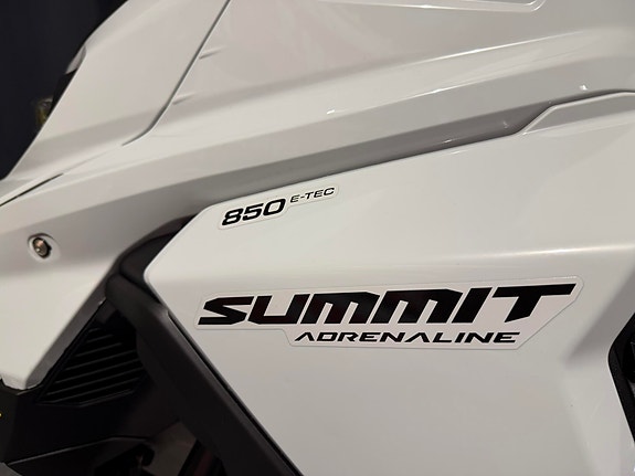 Ski-doo Summit Adrenaline 146 850 E-TEC *tMotionX/LED-lys/KYB++* 16 of 19