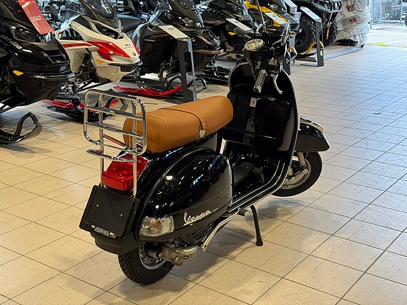 Vespa PX125 2T – Kun 72 km – Fremstår som NY – Samlerobjekt! 3 of 30