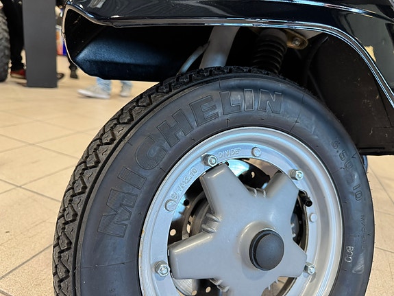 Vespa PX125 2T – Kun 72 km – Fremstår som NY – Samlerobjekt! 17 of 30