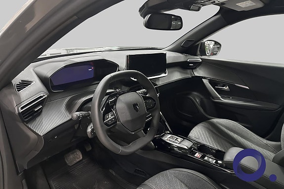 Peugeot e-2008 13 of 18