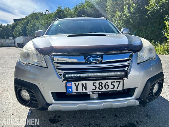 Subaru Outback 2 of 5