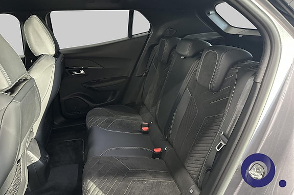 Peugeot e-2008 11 of 17