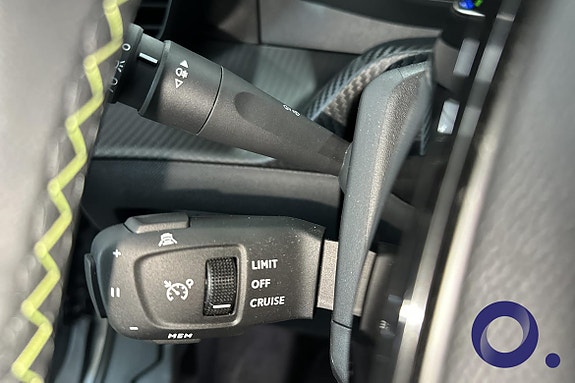 Peugeot e-2008 14 of 17