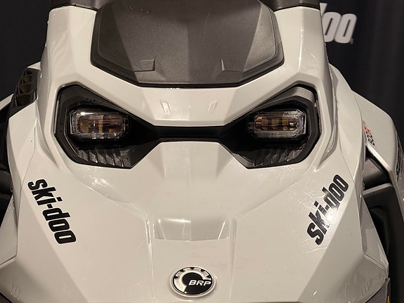 Ski-doo Summit Adrenaline 600R E-TEC *SOM NY/ISRIVERE/AVT.SKVETTLAPP* 4 of 21