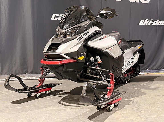 Ski-doo Renegade X-RS 900 ACE TURBO R *SMART SHOX/LED LYS/10,25" HUB* 2 of 23
