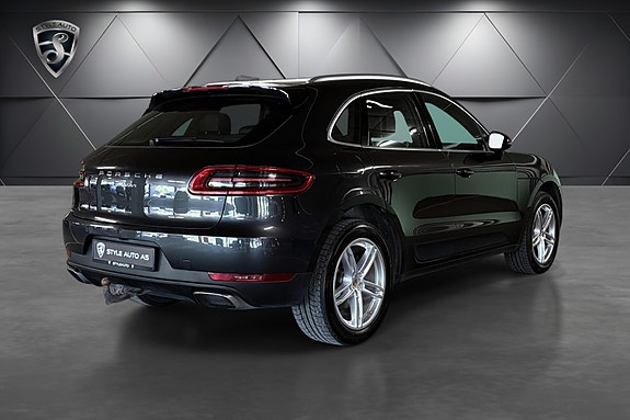 Porsche Macan 5 of 25