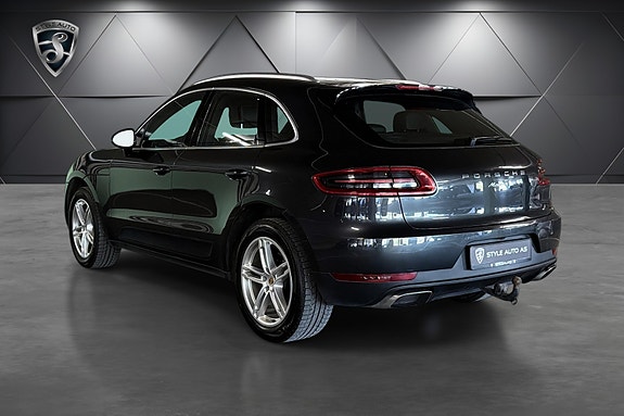 Porsche Macan 7 of 25
