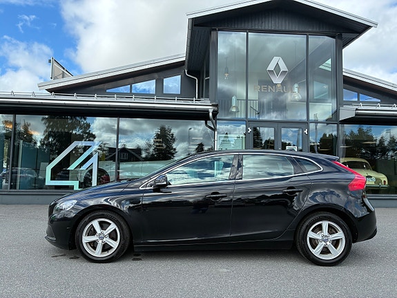 Volvo V40 3 of 28