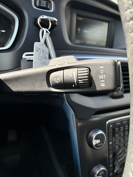 Volvo V40 18 of 28