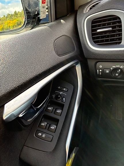 Volvo V40 20 of 28