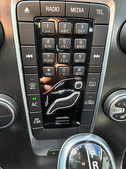 Volvo V40 14 of 28