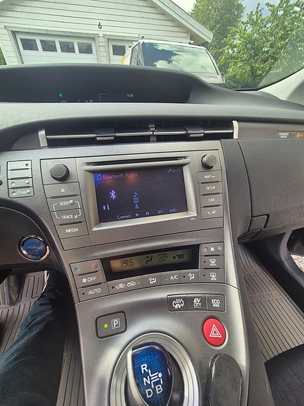 Toyota Prius Plug-in Hybrid 29 of 30