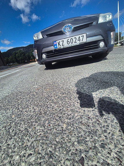 Toyota Prius Plug-in Hybrid 13 of 30