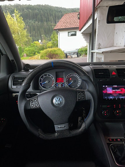 Volkswagen Golf V 25 of 30