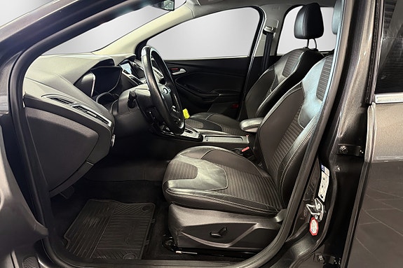 Ford Focus 9 of 19
