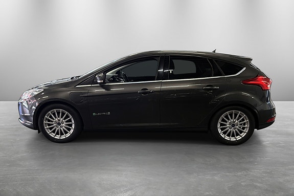 Ford Focus 2 of 19