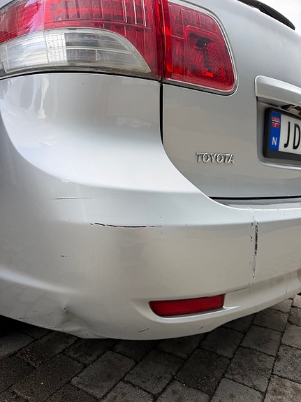Toyota Avensis 25 of 27