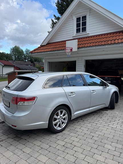 Toyota Avensis 6 of 27